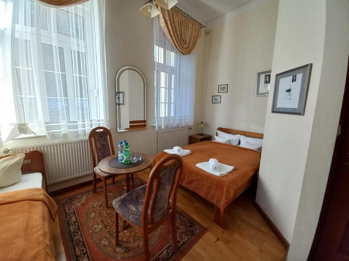 Szwajcarka Willa Z Sauna I Jacuzzi Kudowa-Zdrój Exterior foto